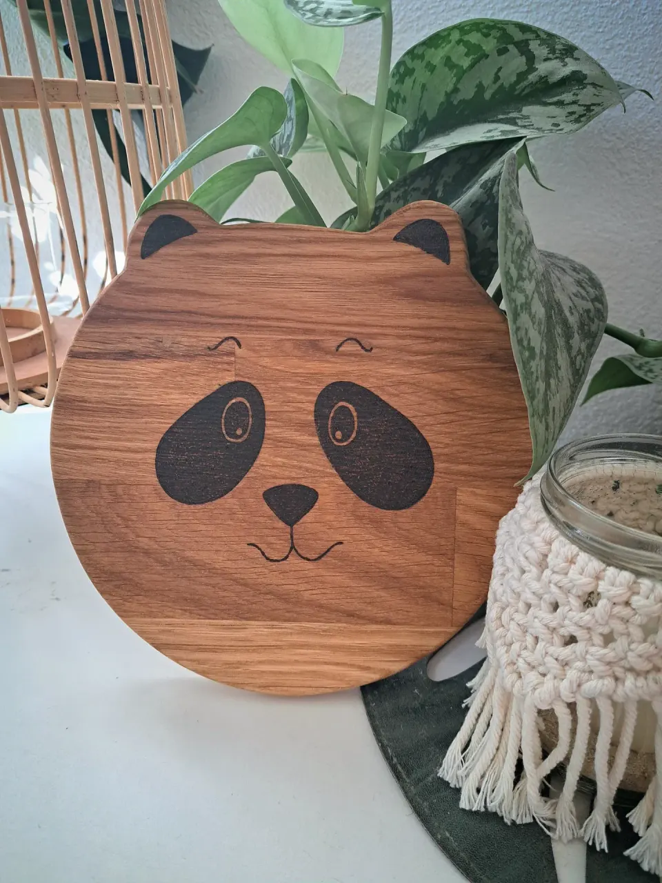 Jausenbrett in Form eines Pandagesichts