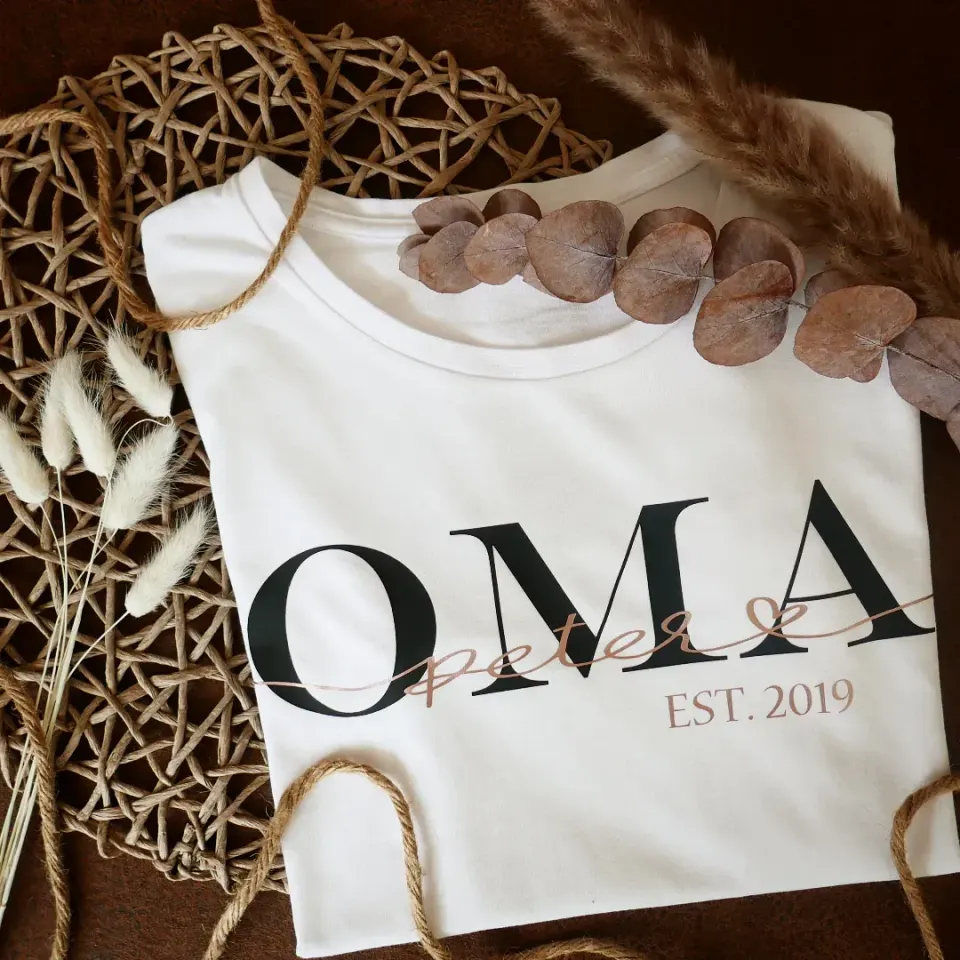 Weißes Shirt mit OMA est. 2019